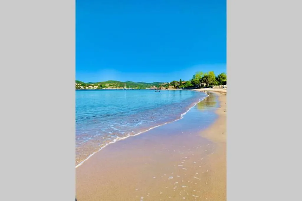 Apartment Superbe 4 Couchages Avec Terrasse - Clim - 50M De La Mer Saint-Raphael